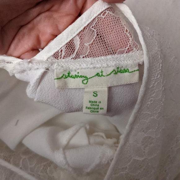 Aritzia blouse - Picture 4 of 4